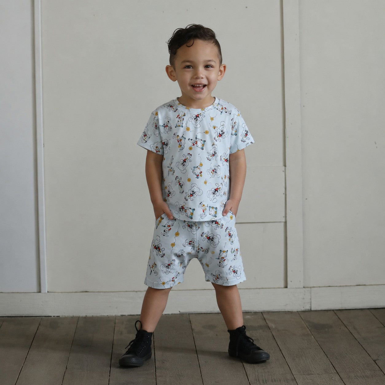 Little boy wearing Best Friends Forever organic cotton kids tee with cute puppy dog print